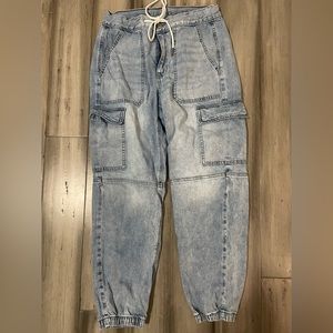 American eagle size 8 jogger jeans